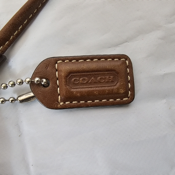 Coach Genuine Leather Corner Zip Wristlet Wallet - Picture 4 of 8